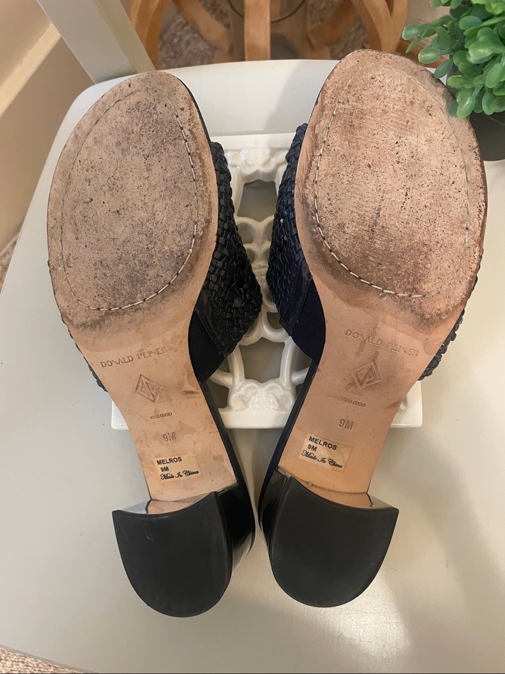 Donald J. Pliner Black Woven Slide Mules sz9 - Picture 3 of 7